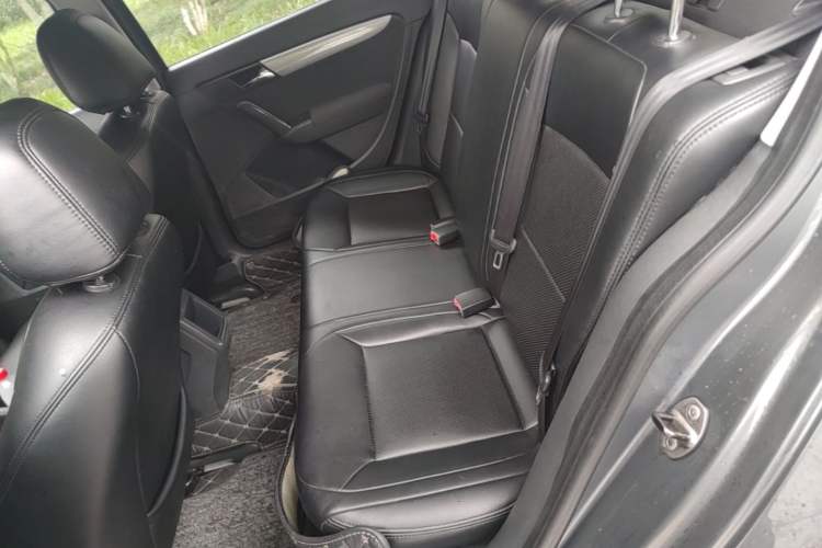 Used Volkswagen Lavida 2013 Revised Classic 1.6L Manual Fashion Edition Left Rear Seat