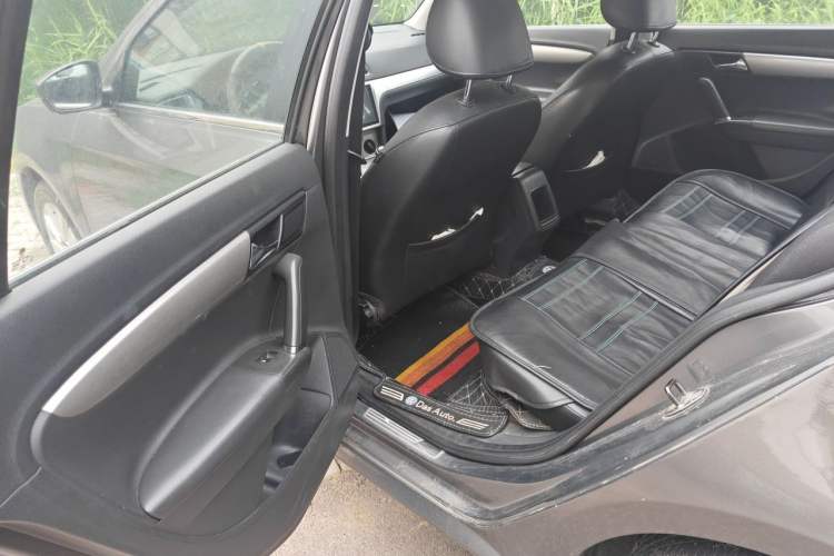Used Volkswagen Lavida 2013 1.6L Manual Comfort Edition Left Rear Seat