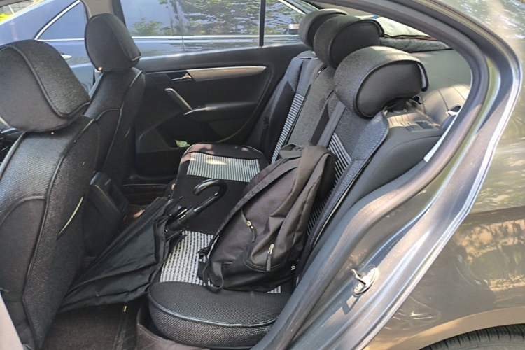 Used Volkswagen Lavida 2013 Revised Classic 1.6L Automatic Fashion Edition Left Rear Seat