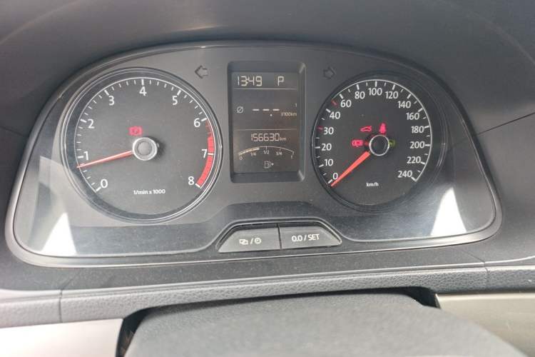 Used Volkswagen Lavida 2013 Revised Classic 1.6L Automatic Fashion Edition Odometer Close Up