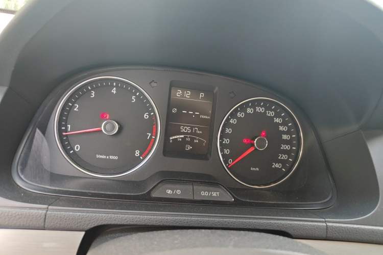 Used Volkswagen Lavida 2013 Restyled Classic 1.6L Automatic Comfort Edition Odometer Close Up