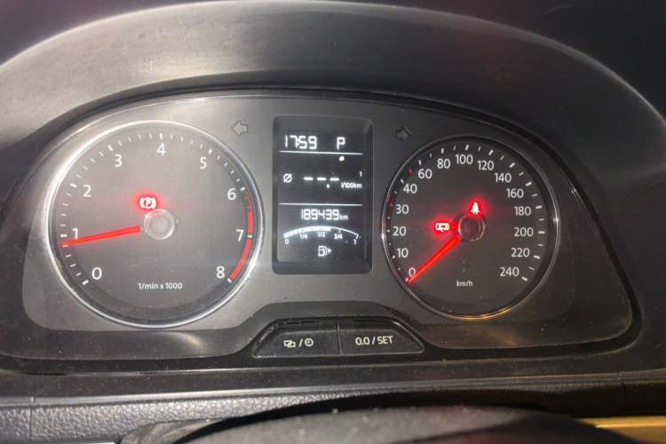 Used Volkswagen Lavida 2013 Restyled Classic 1.6L Automatic Comfort Edition Odometer Close Up