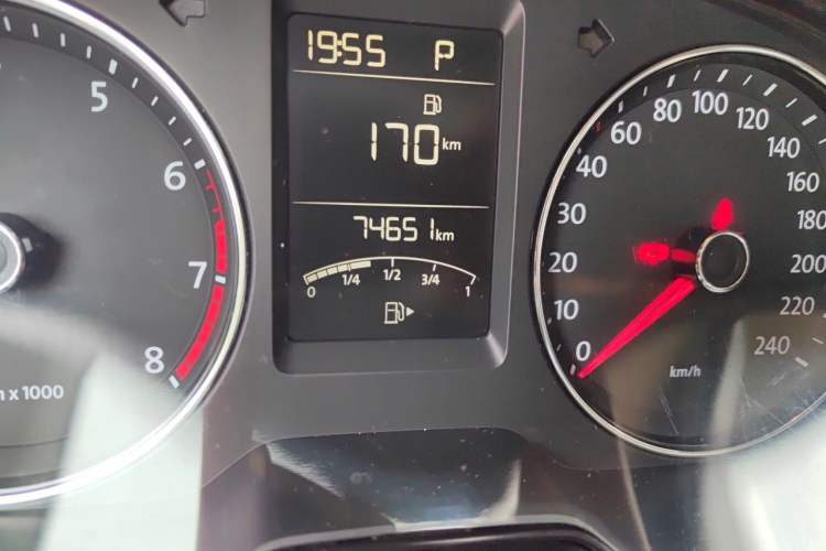 Used Volkswagen Lavida 2013 Restyled Classic 1.6L Automatic Comfort Edition Odometer Close Up