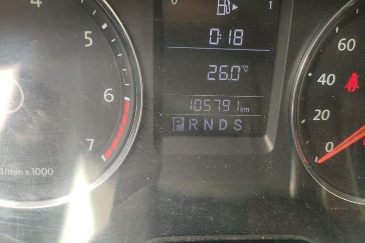 Used Volkswagen Lavida 2013 Revised Version 1.6L Automatic Luxury Edition Odometer Close Up