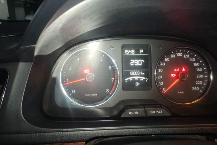 Used Volkswagen Lavida 2013 Revised Version 1.4 TSI DSG Comfort Edition Odometer Close Up