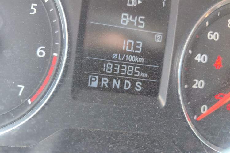 Used Volkswagen Lavida 2013 1.6L Automatic Comfort Edition Odometer Close Up