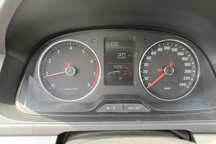 Used Volkswagen Lavida 2013 Restyled Classic 1.6L Manual Comfort Edition Odometer Close Up