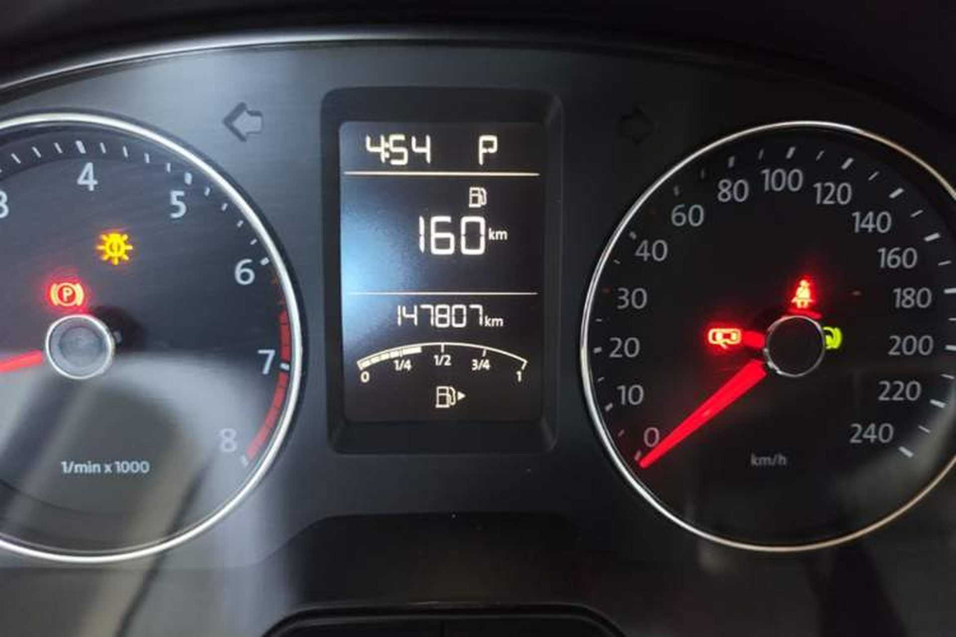 Used Volkswagen Lavida 2013 Revised Version 1.4 TSI DSG Luxury Edition Odometer Close Up