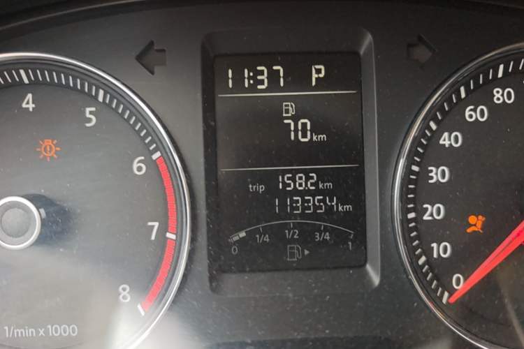 Used Volkswagen Lavida 2013 1.4TSI DSG Comfort Edition Odometer Close Up