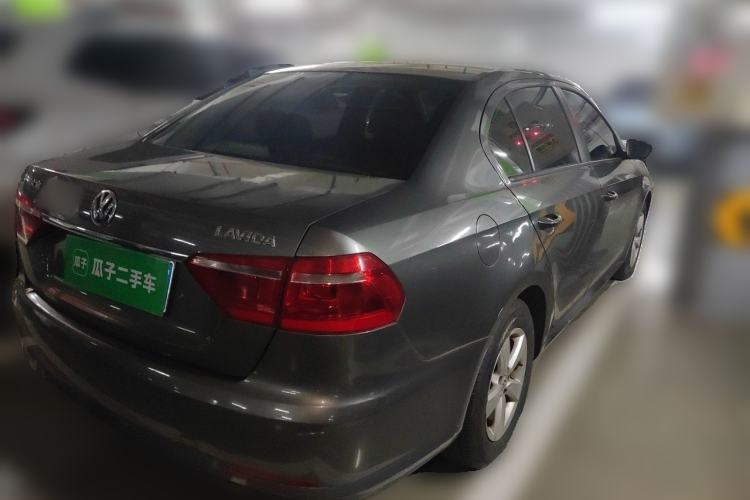 Used Volkswagen Lavida 2013 Revised Classic 1.6L Automatic Fashion Edition Rear Right 45 Deg