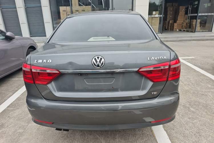 Used Volkswagen Lavida 2013 1.4TSI DSG Comfort Edition Rear