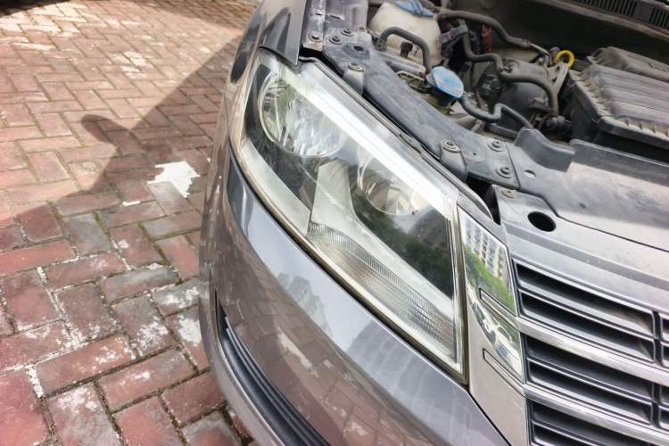 Used Volkswagen Lavida 2013 Revised Classic 1.6L Manual Fashion Edition Right Front Headlight