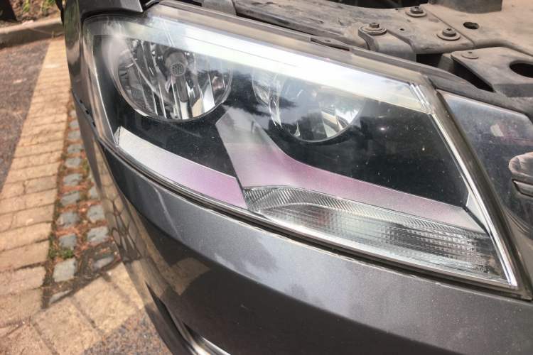 Used Volkswagen Lavida 2013 Restyled Classic 1.6L Automatic Comfort Edition Right Front Headlight