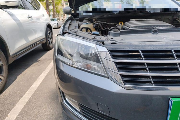 Used Volkswagen Lavida 2013 Restyled Classic 1.6L Automatic Comfort Edition Right Front Headlight