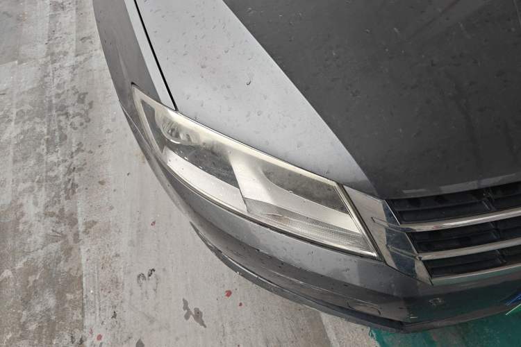 Used Volkswagen Lavida 2013 Revised Classic 1.6L Automatic Fashion Edition Right Front Headlight