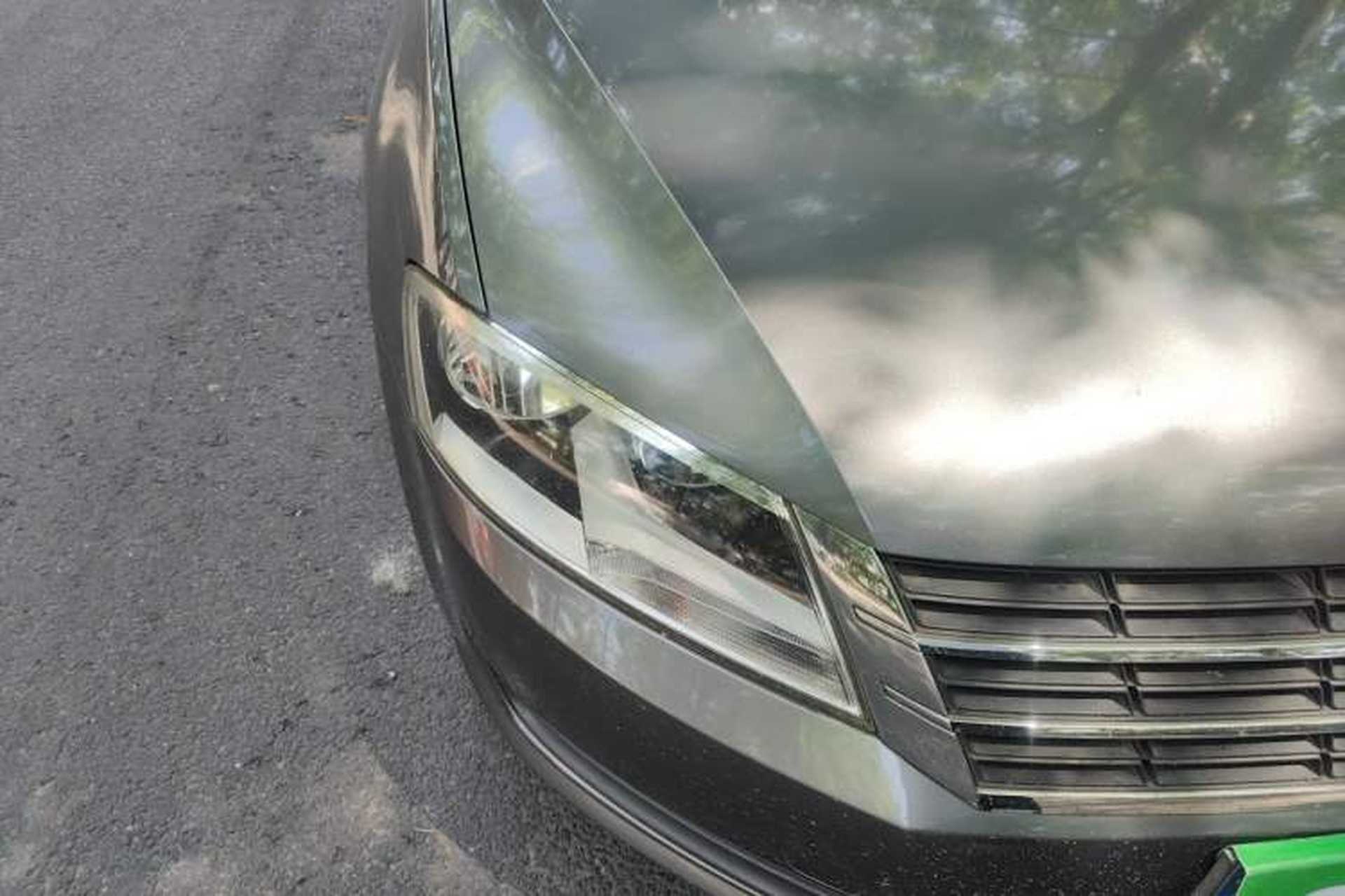 Used Volkswagen Lavida 2013 1.6L Manual Fashion Edition Right Front Headlight
