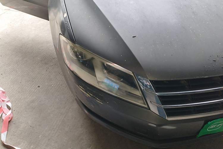 Used Volkswagen Lavida 2013 Revised Classic 1.6L Automatic Fashion Edition Right Front Headlight