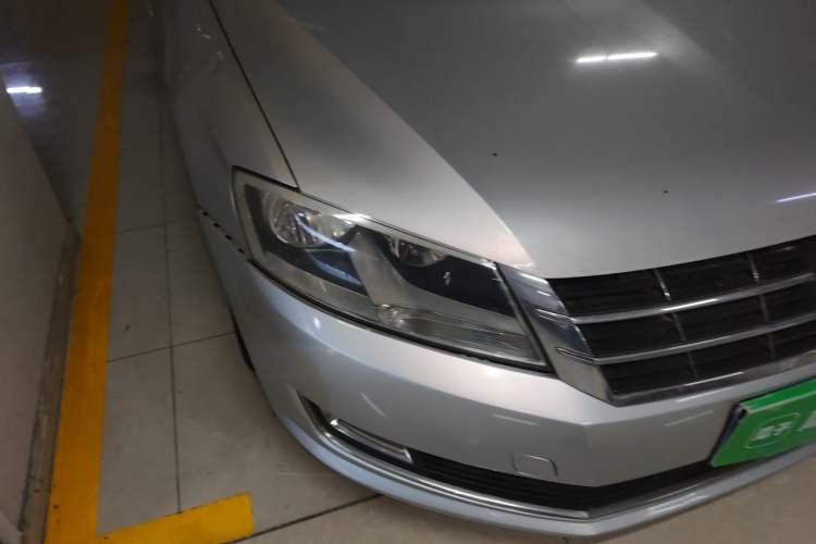 Used Volkswagen Lavida 2013 Revised Version 1.4 TSI DSG Comfort Edition Right Front Headlight