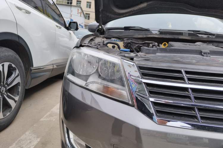 Used Volkswagen Lavida 2013 Revised Version 1.4 TSI DSG Comfort Edition Right Front Headlight