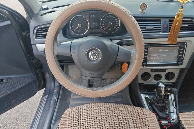 Used Volkswagen Lavida 2013 Restyled Classic 1.6L Automatic Comfort Edition Steering Wheel