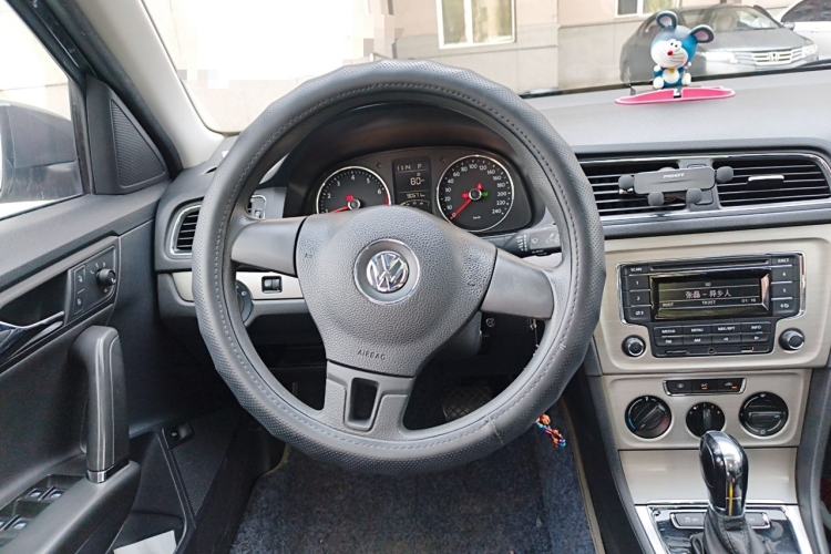 Used Volkswagen Lavida 2013 Restyled Classic 1.6L Automatic Comfort Edition Steering Wheel