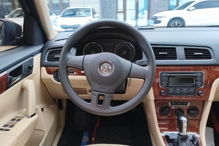 Used Volkswagen Lavida 2013 Restyled Classic 1.6L Automatic Comfort Edition Steering Wheel