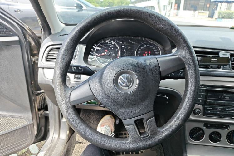 Used Volkswagen Lavida 2013 1.6L Manual Comfort Edition Steering Wheel