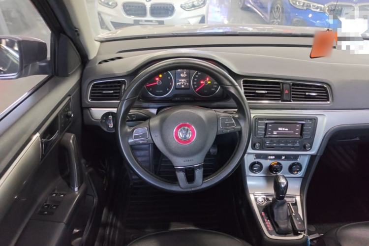 Used Volkswagen Lavida 2013 Revised Version 1.4 TSI DSG Luxury Edition Steering Wheel