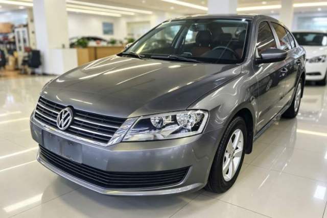 Used Volkswagen Lavida 2013 Revised Classic 1.6L Automatic Fashion Edition