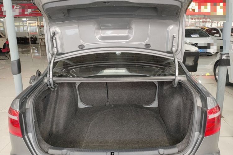 Used Volkswagen Lavida 2013 Restyled Classic 1.6L Automatic Comfort Edition Trunk