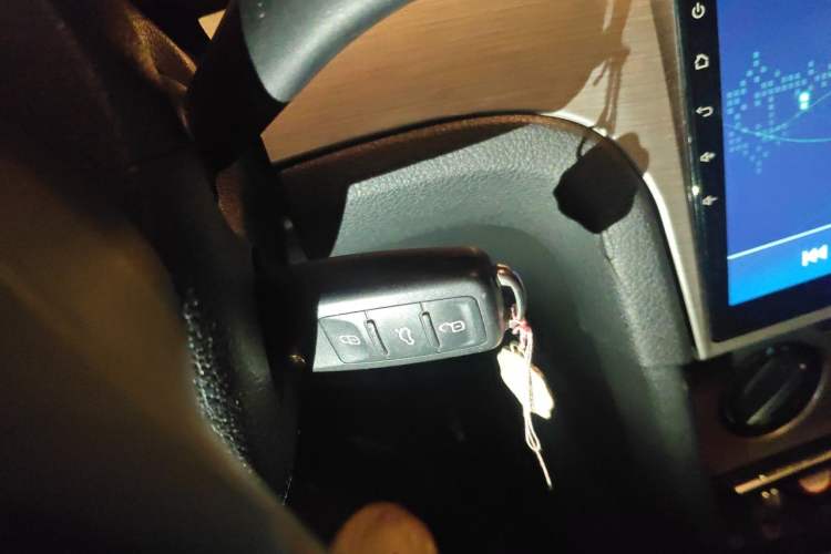 Used Volkswagen Lavida 2013 Restyled Classic 1.6L Automatic Comfort Edition Vehicle Key