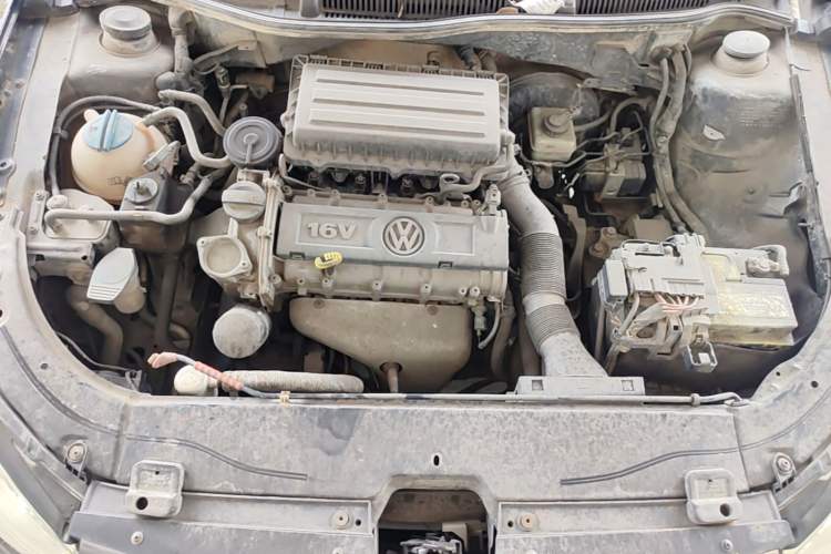 Used Volkswagen Lavida 2013 Classic 1.6L Manual Fashion Edition Engine Bay