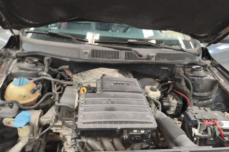 Used Volkswagen Lavida 2013 Restyled Classic 1.6L Manual Comfort Edition Engine Bay Left