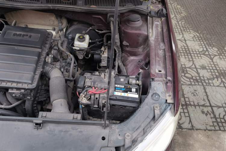 Used Volkswagen Lavida 2013 Restyled Classic 1.6L Manual Comfort Edition Engine Bay Left