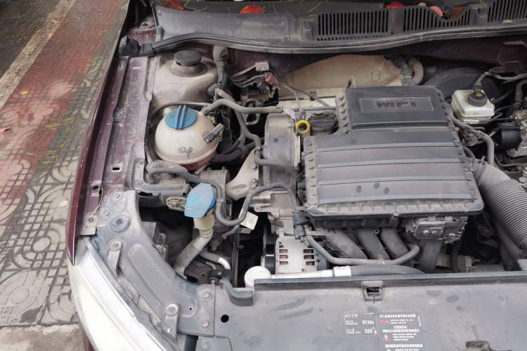 Used Volkswagen Lavida 2013 Restyled Classic 1.6L Manual Comfort Edition Engine Bay Right