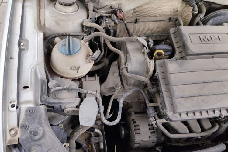 Used Volkswagen Lavida 2013 Revised Classic 1.6L Automatic Fashion Edition Engine Bay Right