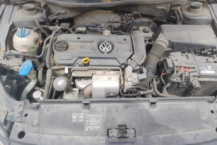 Used Volkswagen Lavida 2013 1.4TSI DSG Comfort Edition Engine Bay