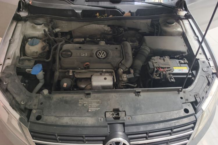 Used Volkswagen Lavida 2013 1.4TSI DSG Comfort Edition Engine Bay