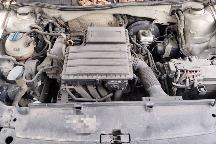 Used Volkswagen Lavida 2013 Revised Classic 1.6L Automatic Fashion Edition Engine Bay