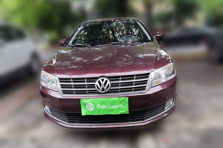 Used Volkswagen Lavida 2013 Restyled Classic 1.6L Manual Comfort Edition Front