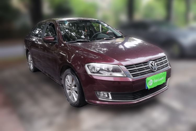Used Volkswagen Lavida 2013 Restyled Classic 1.6L Manual Comfort Edition Front Right 45 Deg