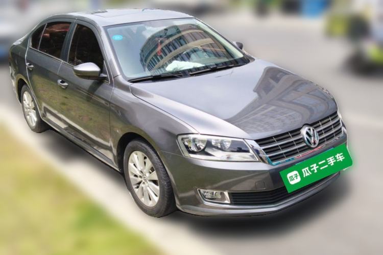 Used Volkswagen Lavida 2013 1.6L Manual Comfort Edition Front Right 45 Deg