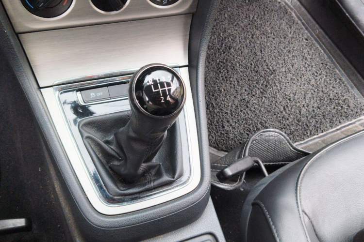 Used Volkswagen Lavida 2013 1.6L Manual Comfort Edition Gear Lever