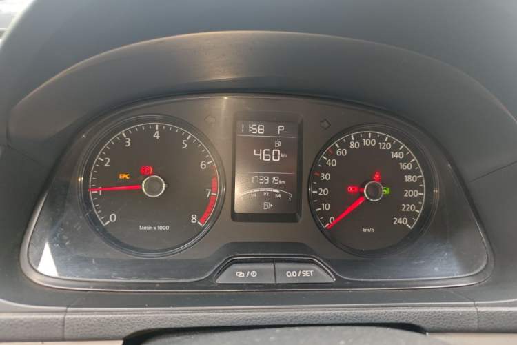 Used Volkswagen Lavida 2013 Revised Classic 1.6L Automatic Fashion Edition Instrument Cluster