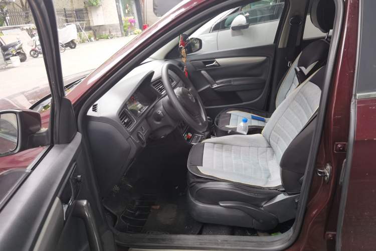 Used Volkswagen Lavida 2013 Restyled Classic 1.6L Manual Comfort Edition Left Front Seat
