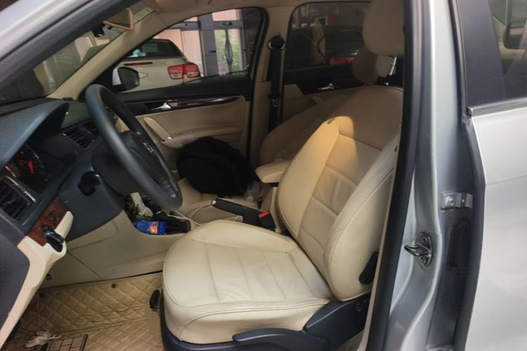 Used Volkswagen Lavida 2013 1.4TSI DSG Comfort Edition Left Front Seat