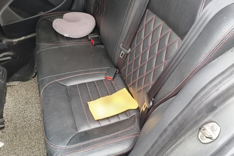 Used Volkswagen Lavida 2013 Revised Classic 1.6L Manual Fashion Edition Left Rear Seat