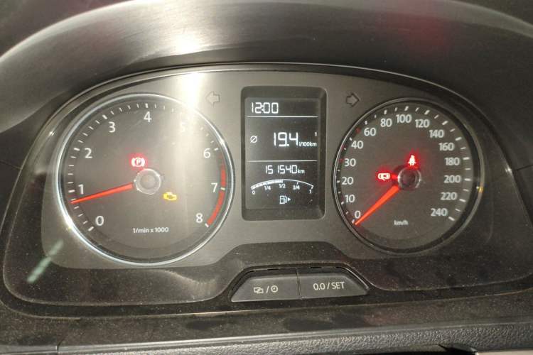 Used Volkswagen Lavida 2013 Restyled Classic 1.6L Manual Comfort Edition Odometer Close Up