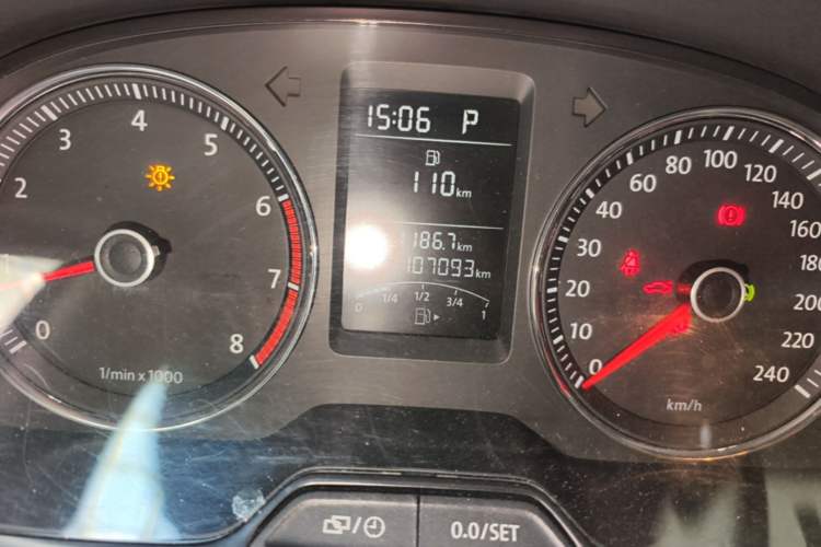 Used Volkswagen Lavida 2013 1.4TSI DSG Comfort Edition Odometer Close Up