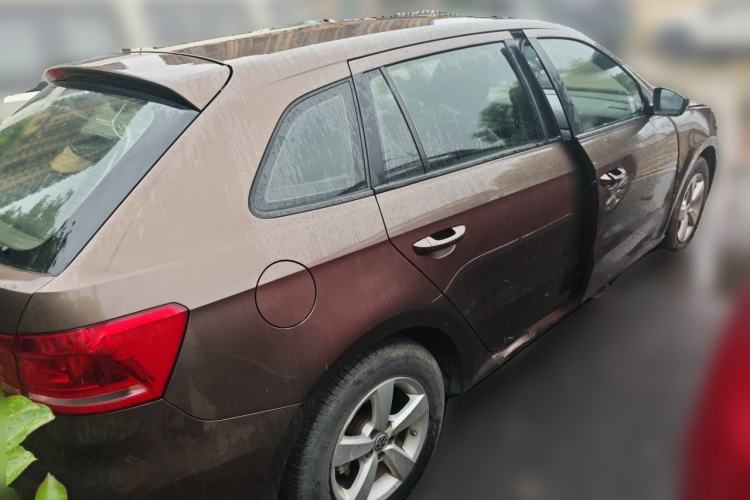 Used Volkswagen Lavida 2013 Revised Classic 1.6L Automatic Fashion Edition Rear Right 45 Deg